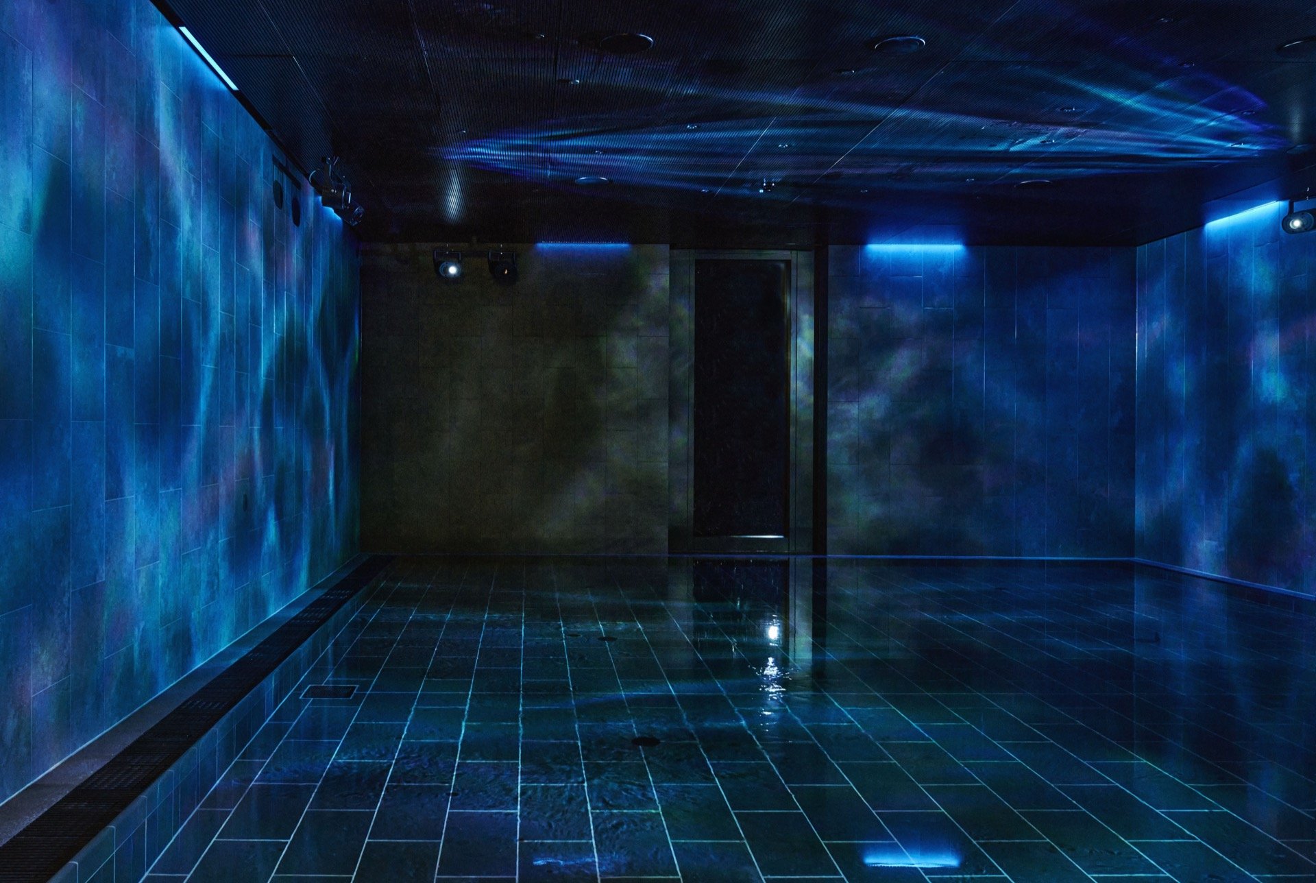 FORTYSEVEN_Area_Kosmos_34